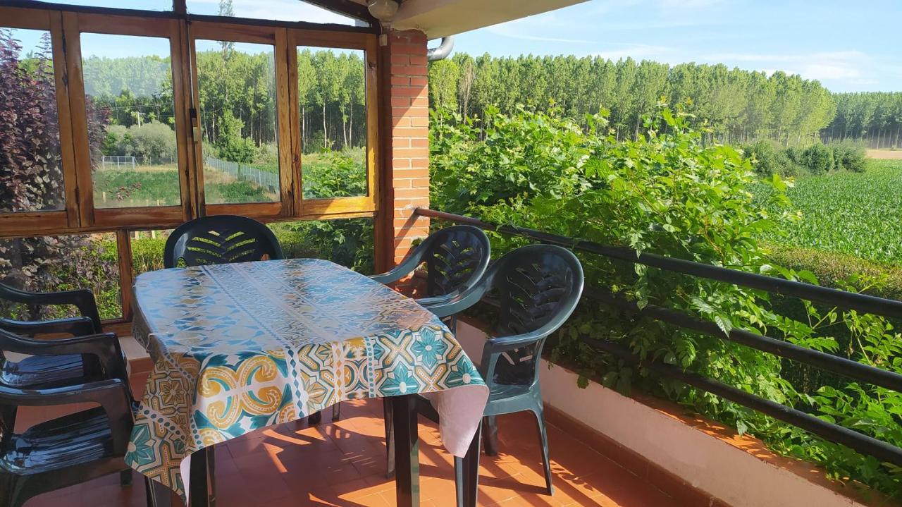 Chalet En El Orbigo Ла-Баньеса Экстерьер фото